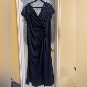 Elegant Navy Blue Dress with Lace Sleeves